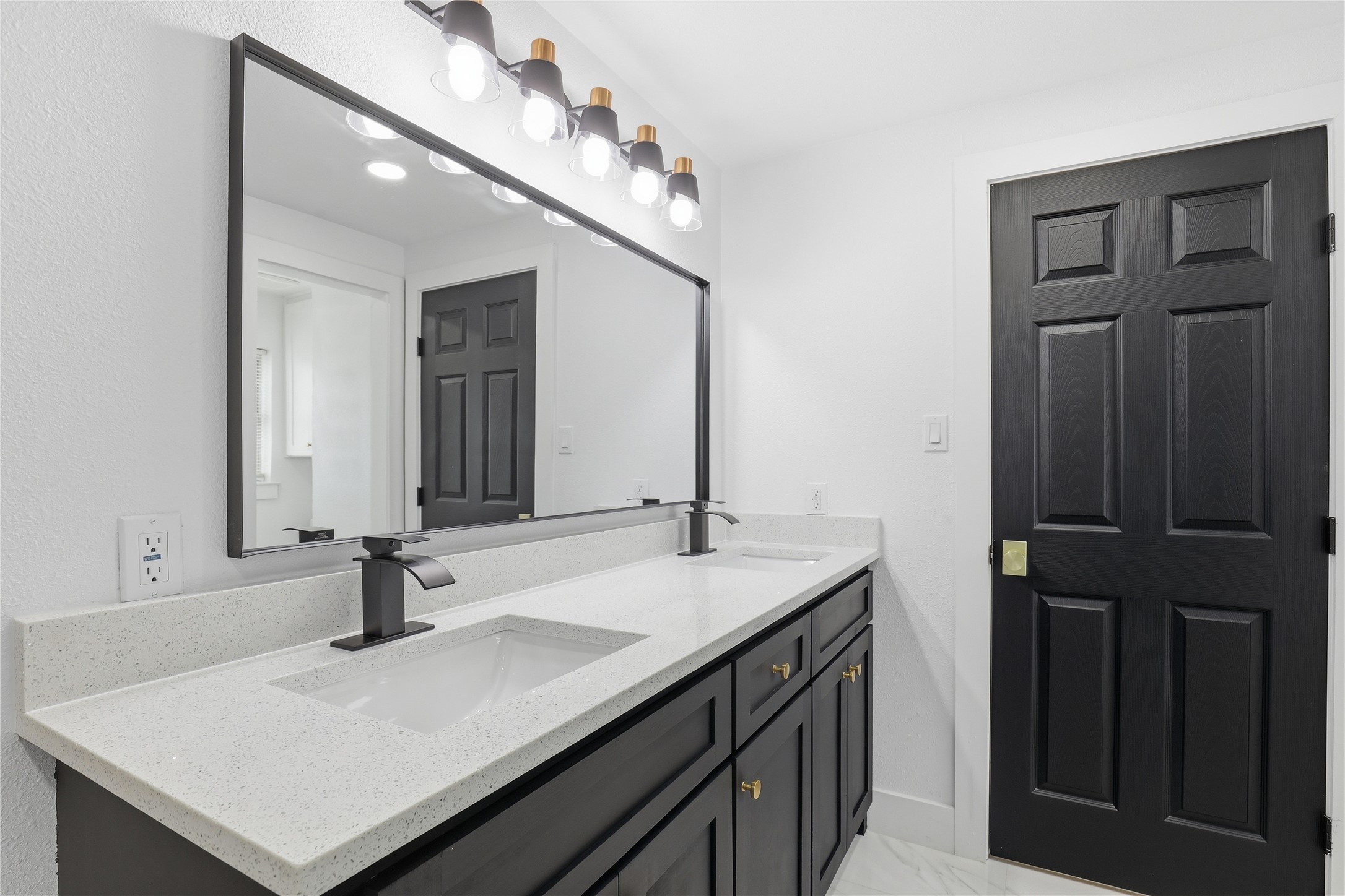 317 Cedar Creek Court Fort Worth TX 76103