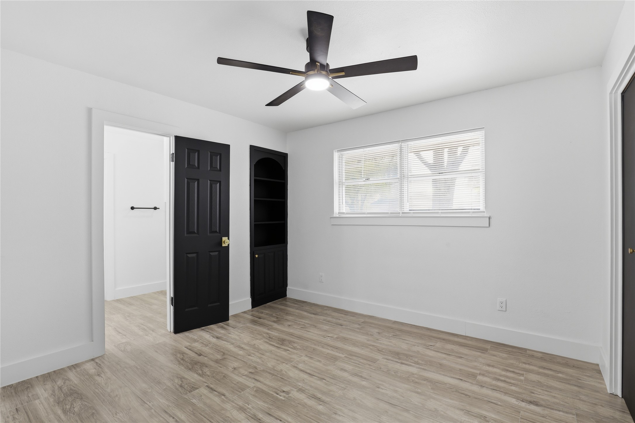 317 Cedar Creek Court Fort Worth TX 76103