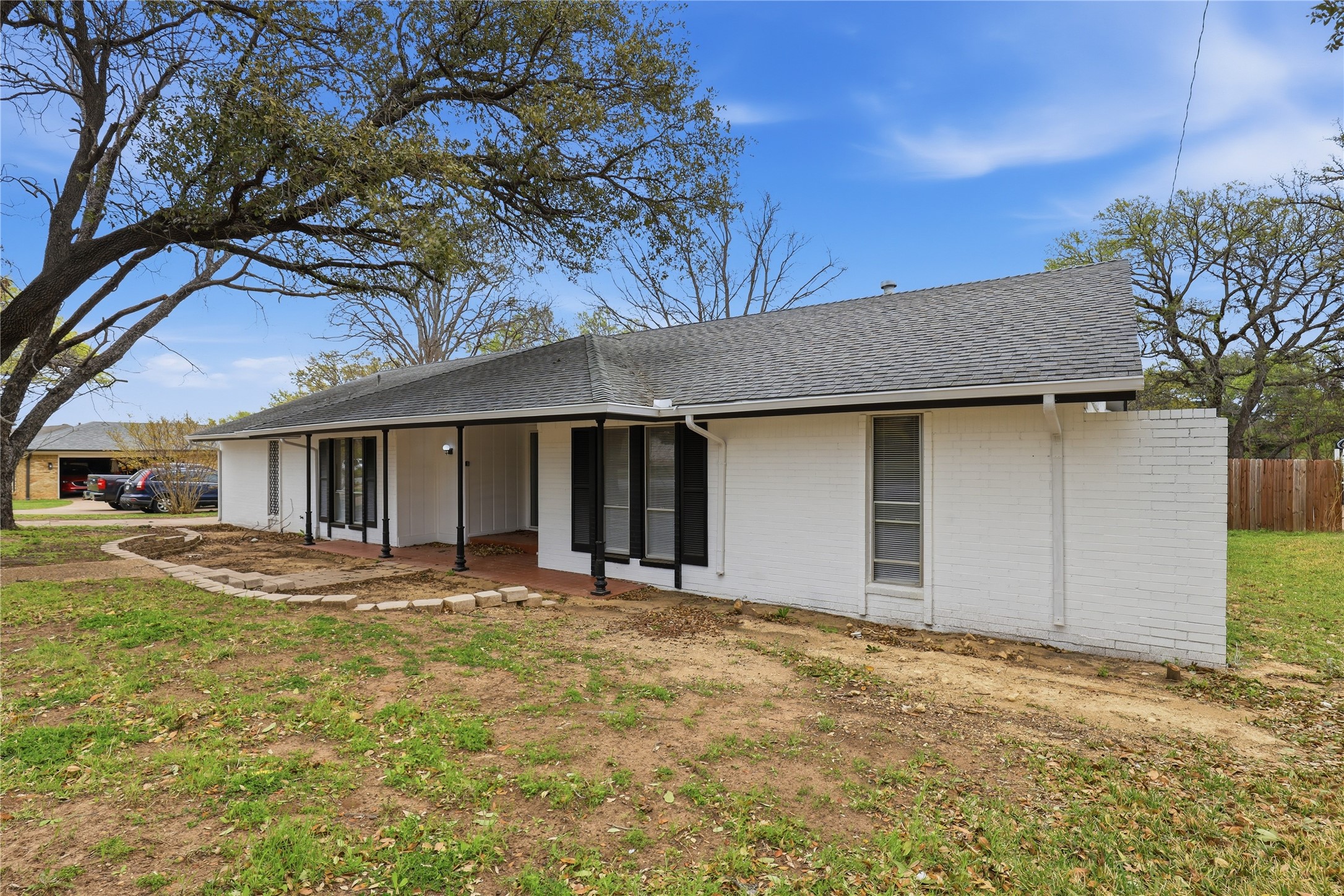 317 Cedar Creek Court Fort Worth TX 76103