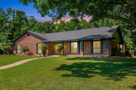 101 Hollyhill Lane Denton TX 76205