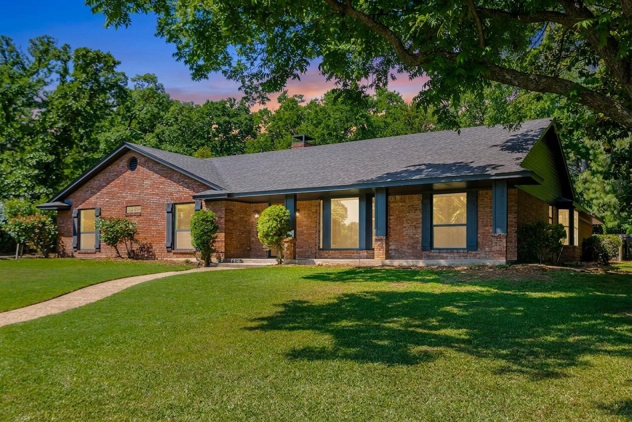 101 Hollyhill Lane Denton TX 76205