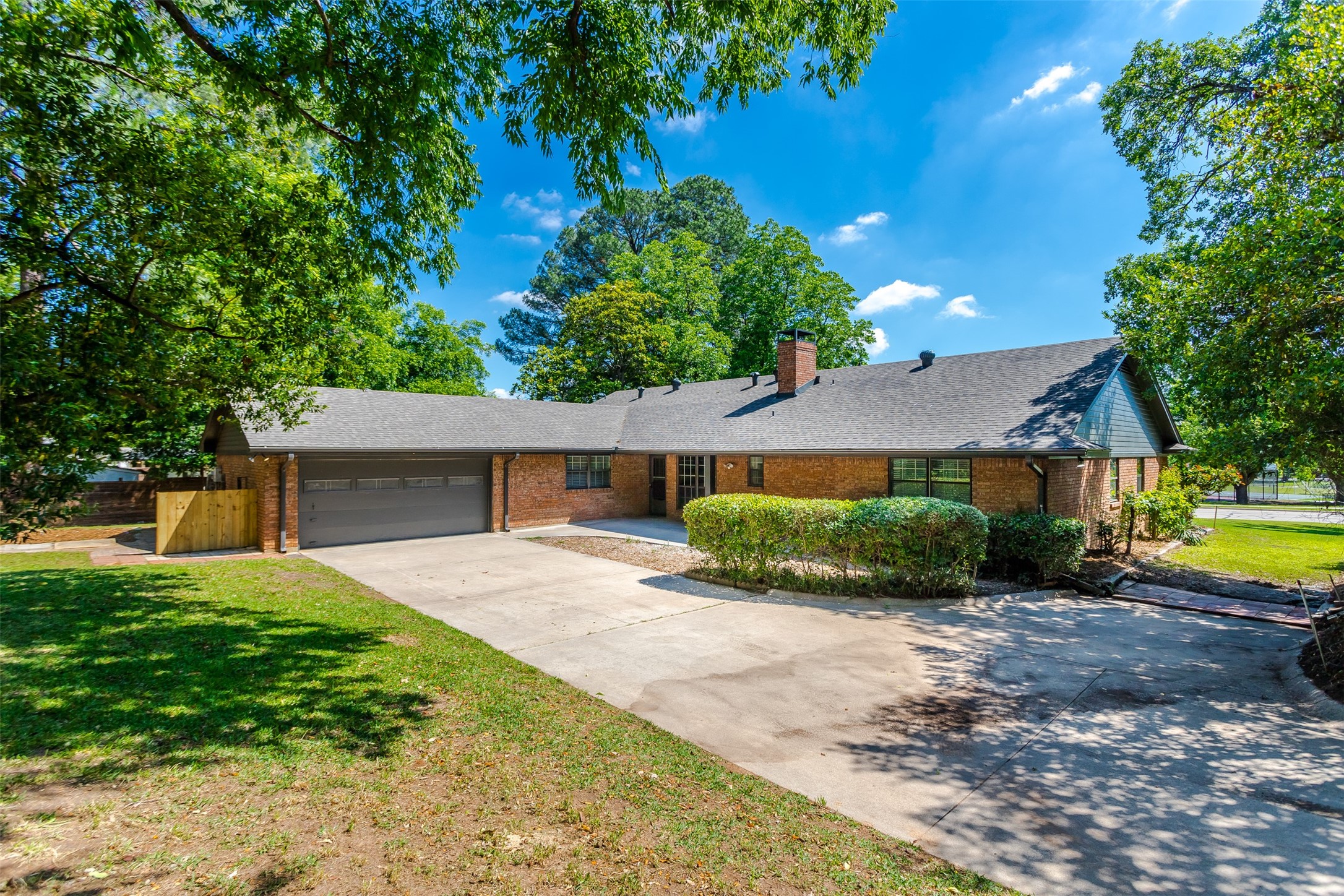101 Hollyhill Lane Denton TX 76205