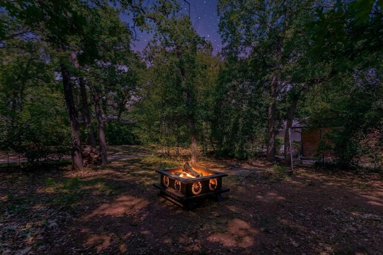 101 Hollyhill Lane Denton TX 76205
