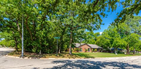 101 Hollyhill Lane Denton TX 76205