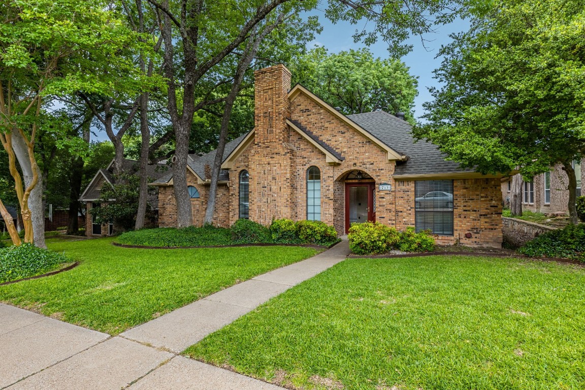 713 Singing Hills Drive Garland TX 75044