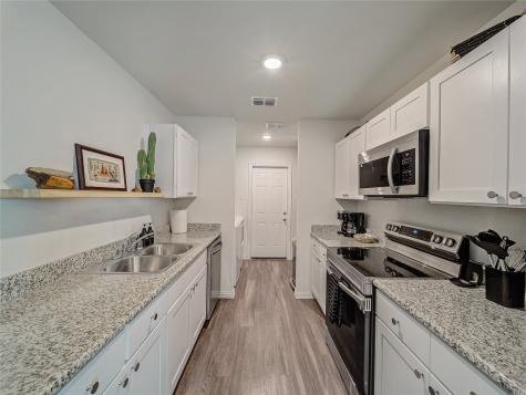 921 W 9th Street Bonham TX 75418