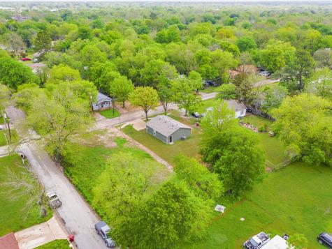 921 W 9th Street Bonham TX 75418