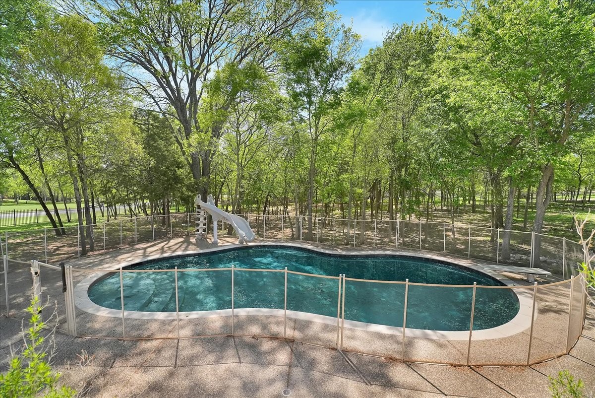 101 Deer Crossing Way Azle TX 76020