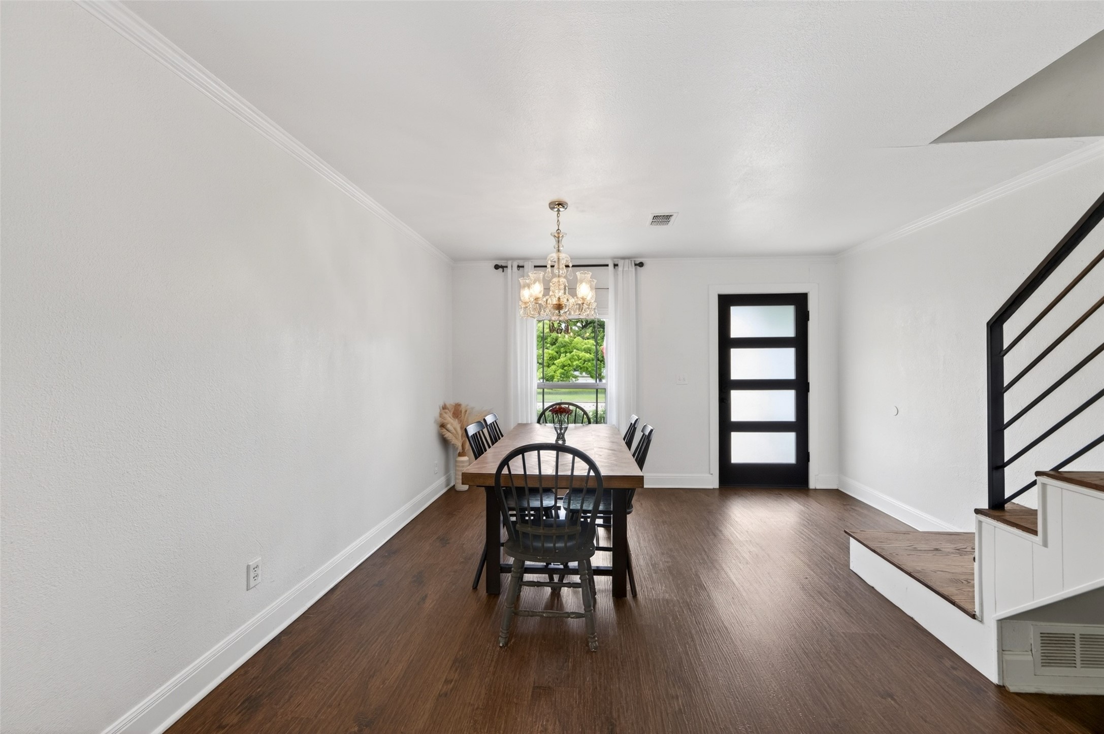200 S Crane Street Alvord TX 76225
