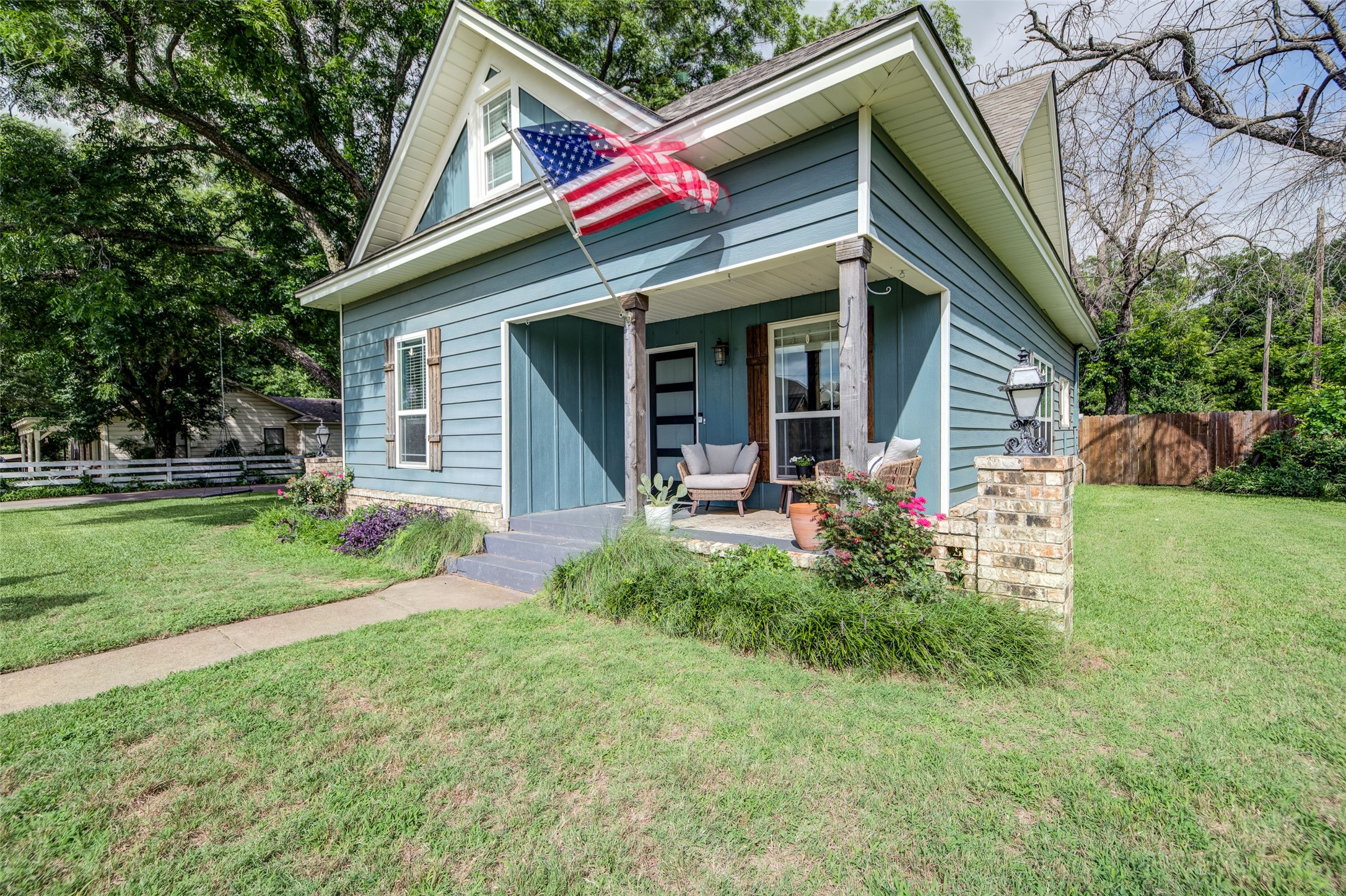 200 S Crane Street Alvord TX 76225