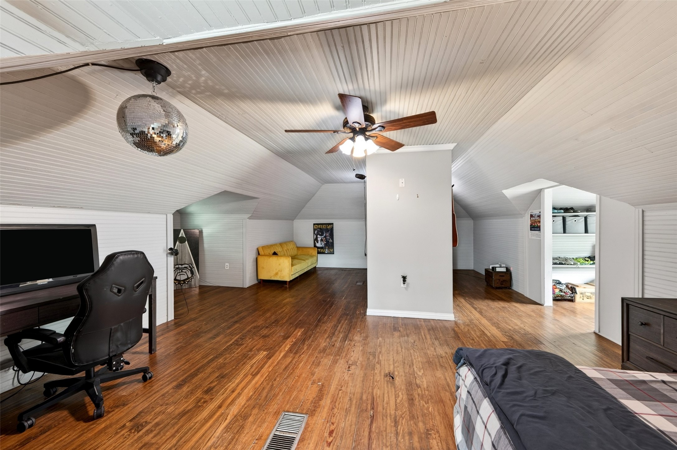 200 S Crane Street Alvord TX 76225