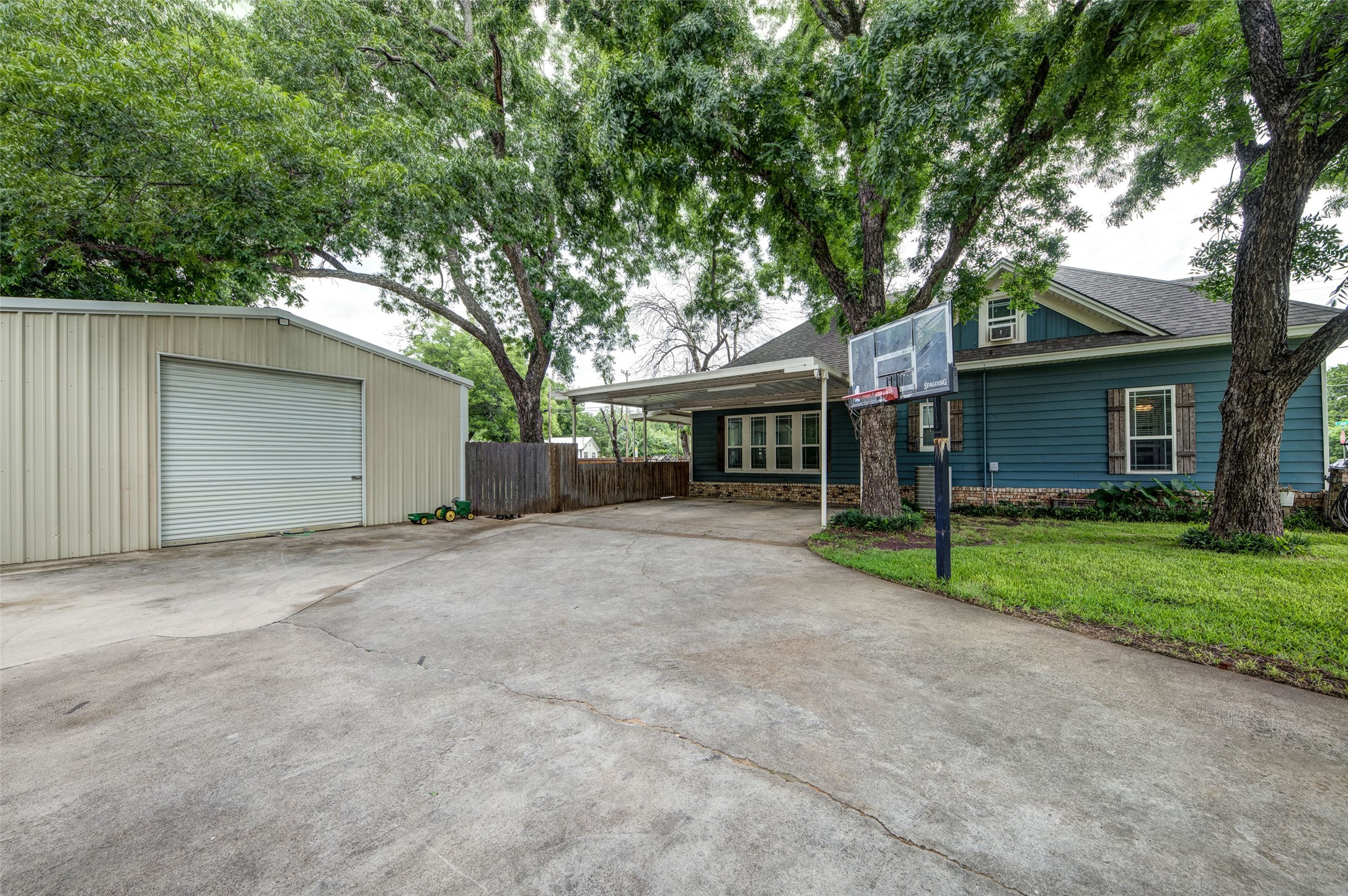 200 S Crane Street Alvord TX 76225