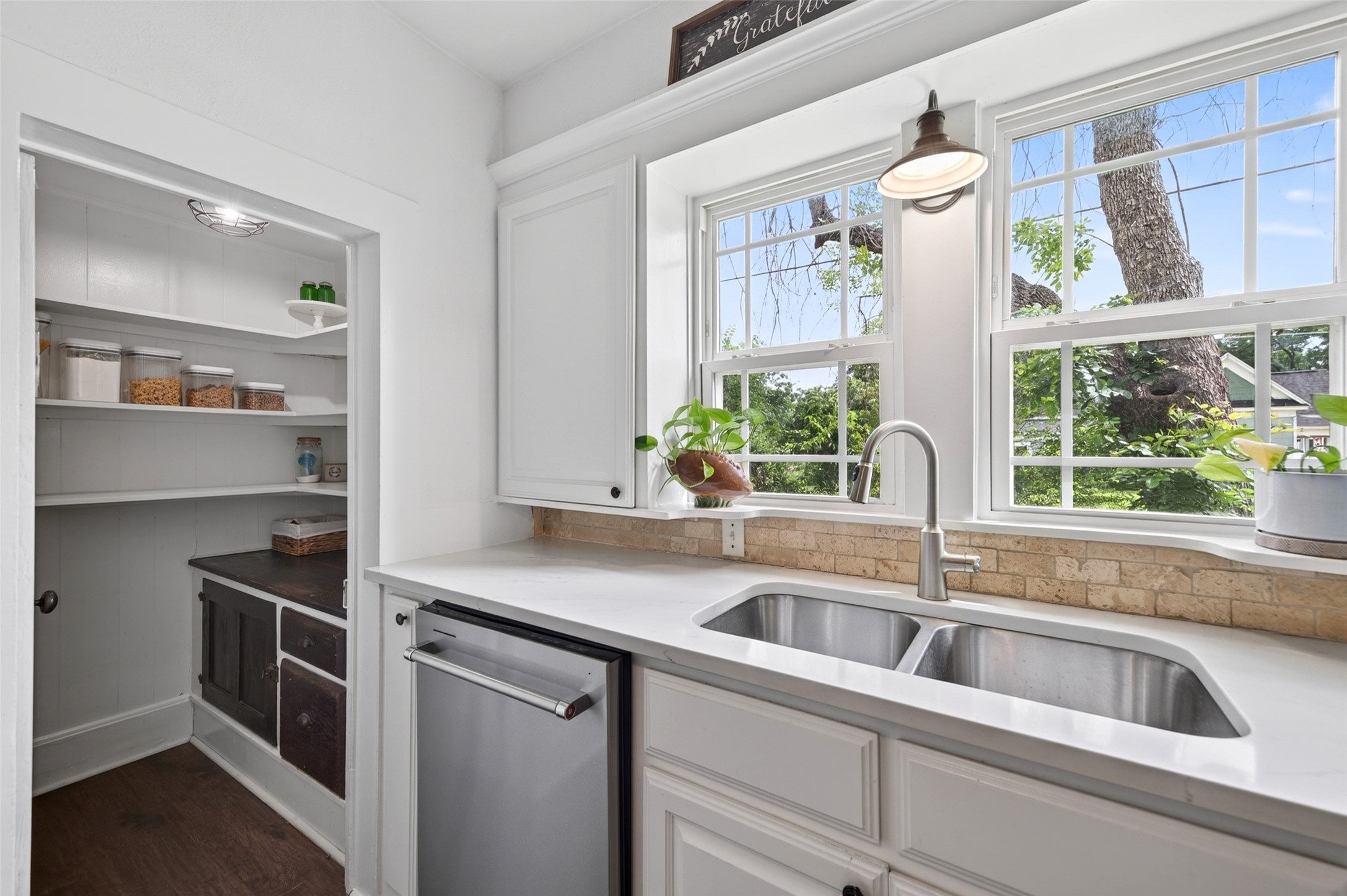 200 S Crane Street Alvord TX 76225