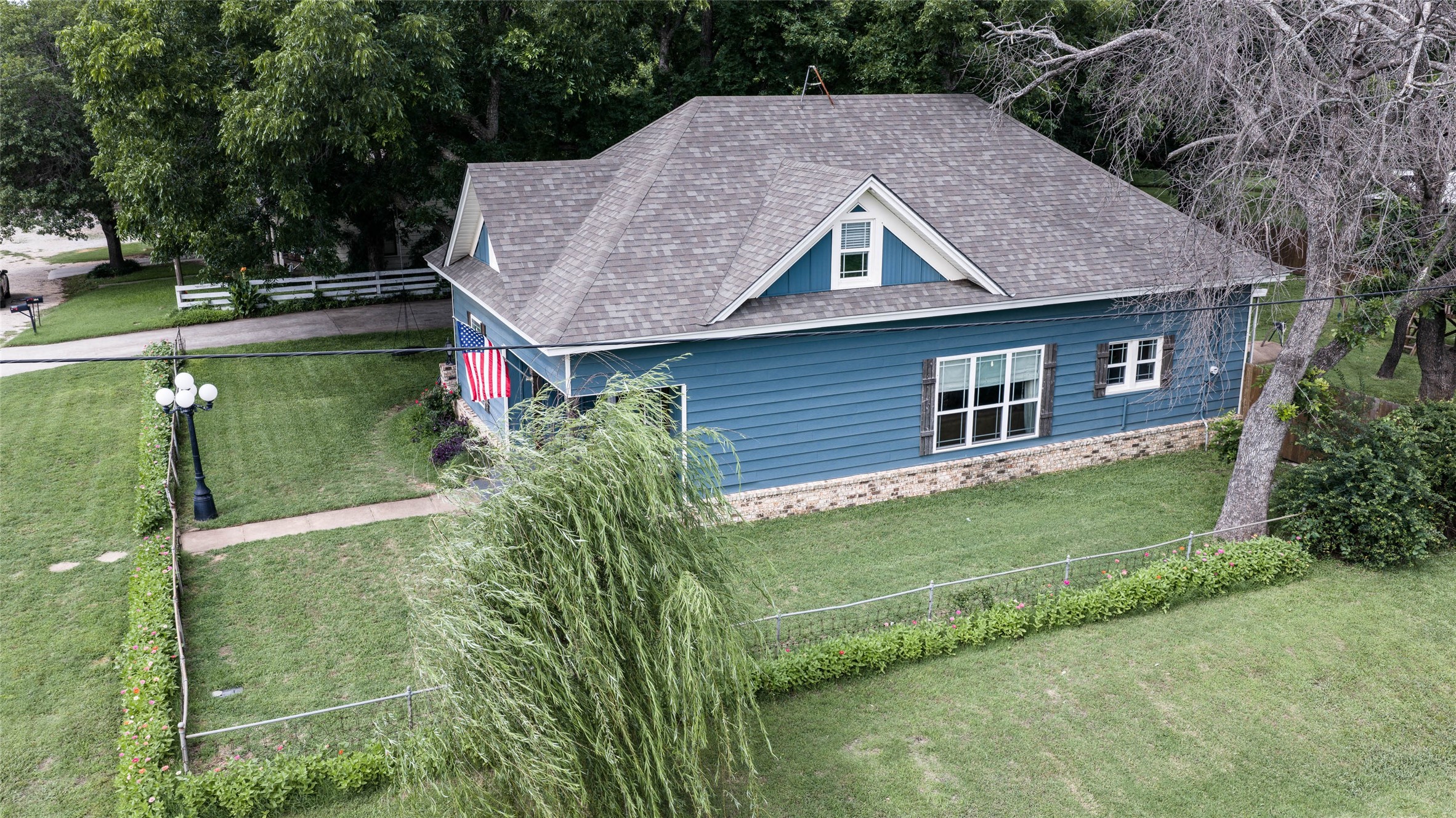 200 S Crane Street Alvord TX 76225
