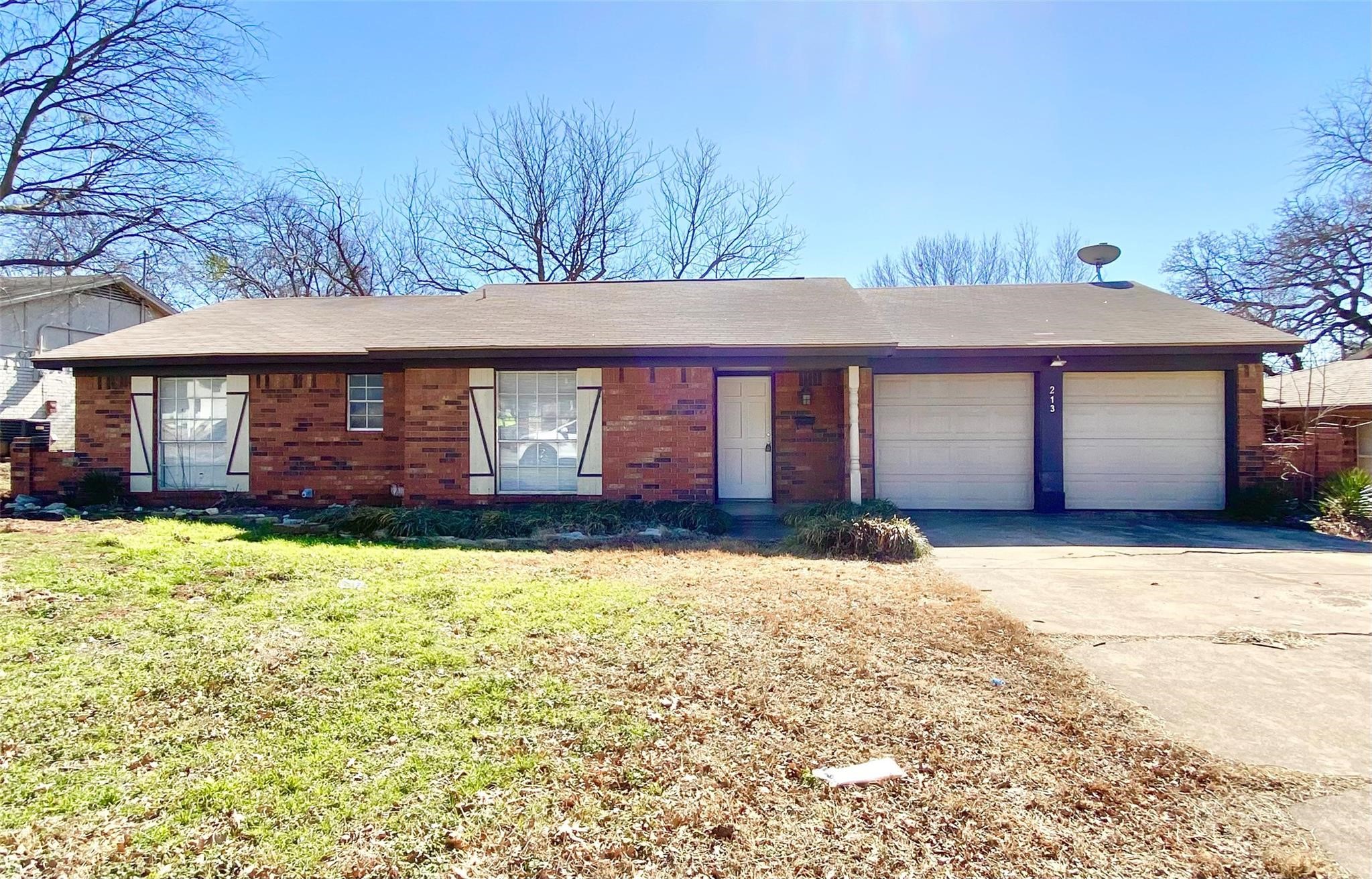 213 Laura Drive Burleson TX 76028