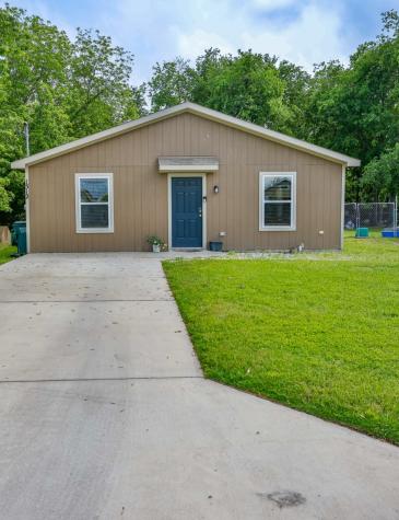 1512 Roy Street Gainesville TX 76240
