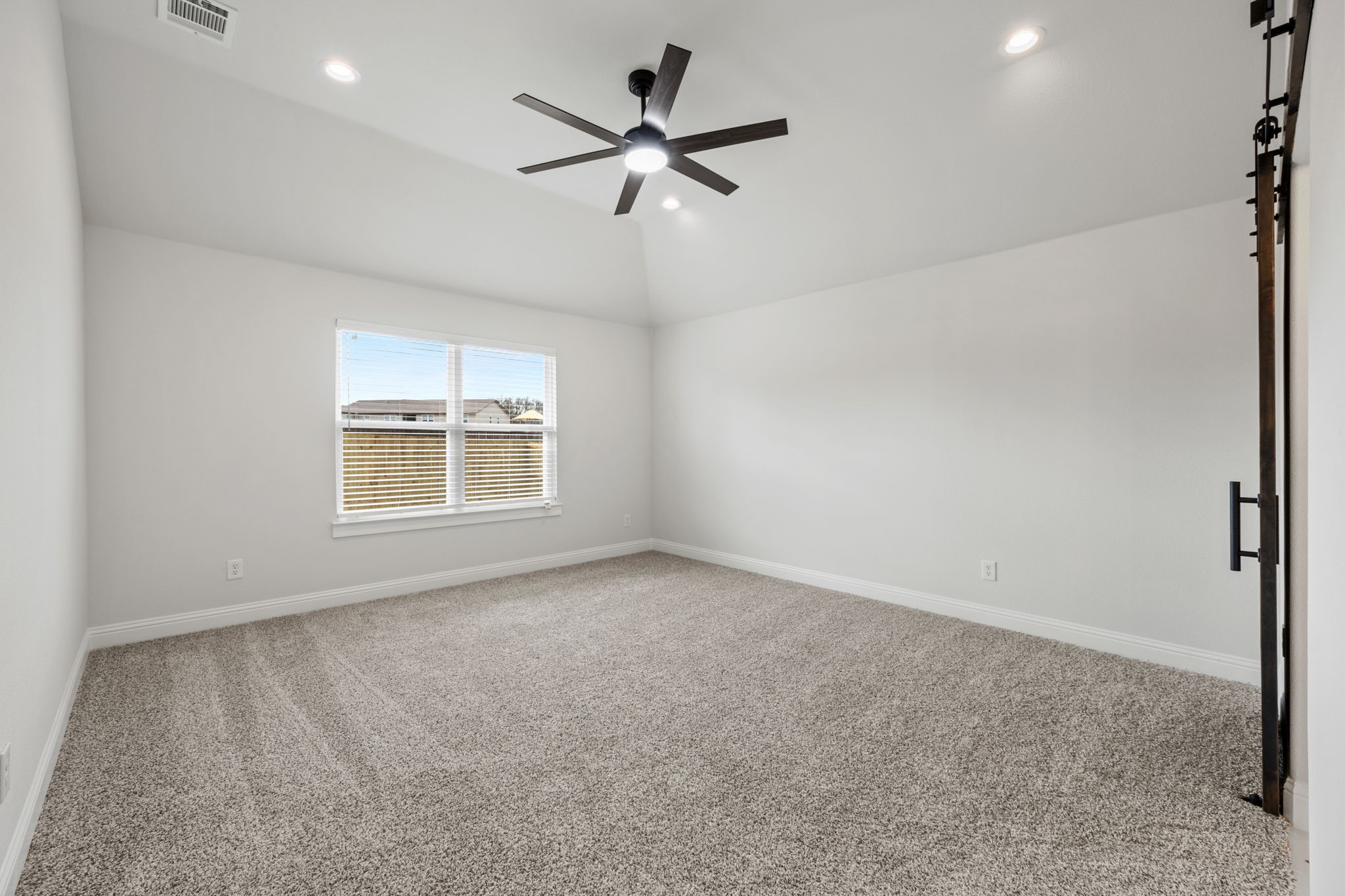 102 Maverick Trail Valley View TX 76272