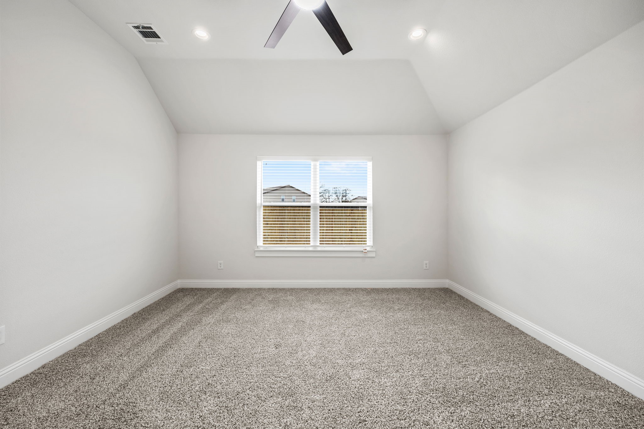 102 Maverick Trail Valley View TX 76272