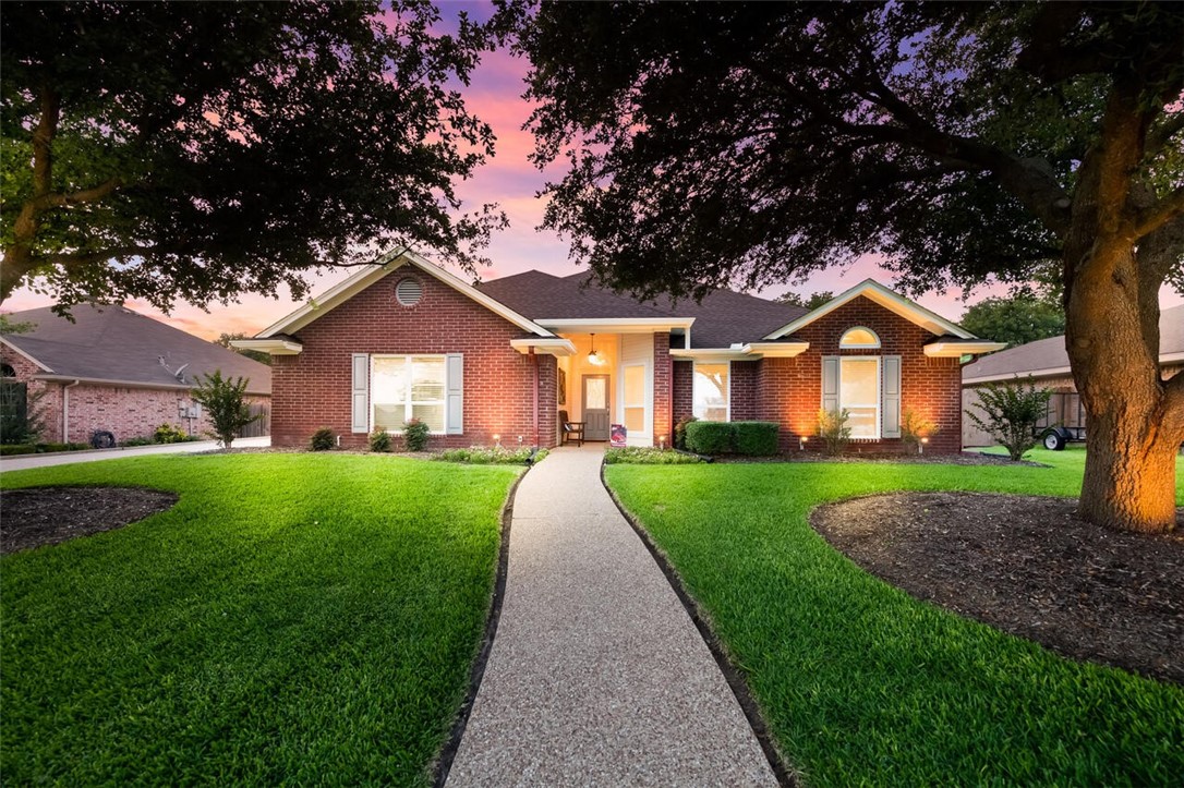 813 Cheyenne Trail Hewitt TX 76643