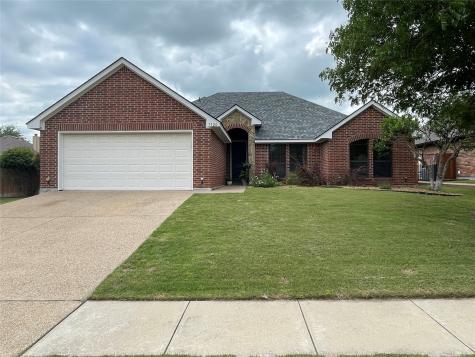 7520 Bunker Court Benbrook TX 76126