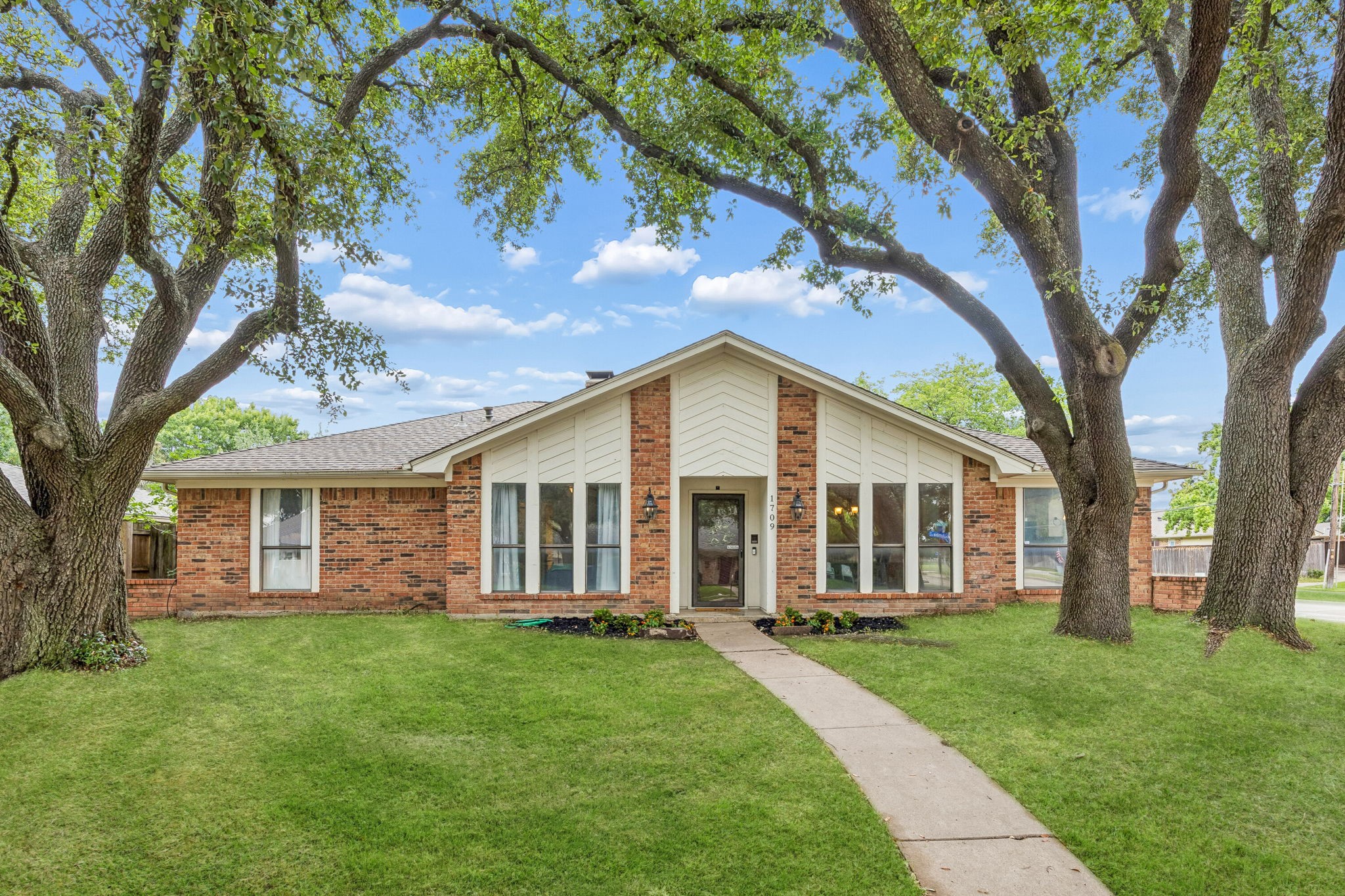 1709 Columbia Drive Richardson TX 75081