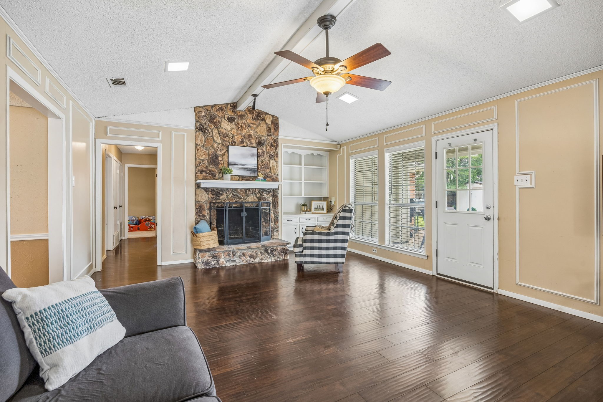 1709 Columbia Drive Richardson TX 75081