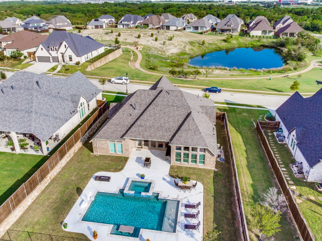 1012 Myers Park Trail Roanoke TX 76262