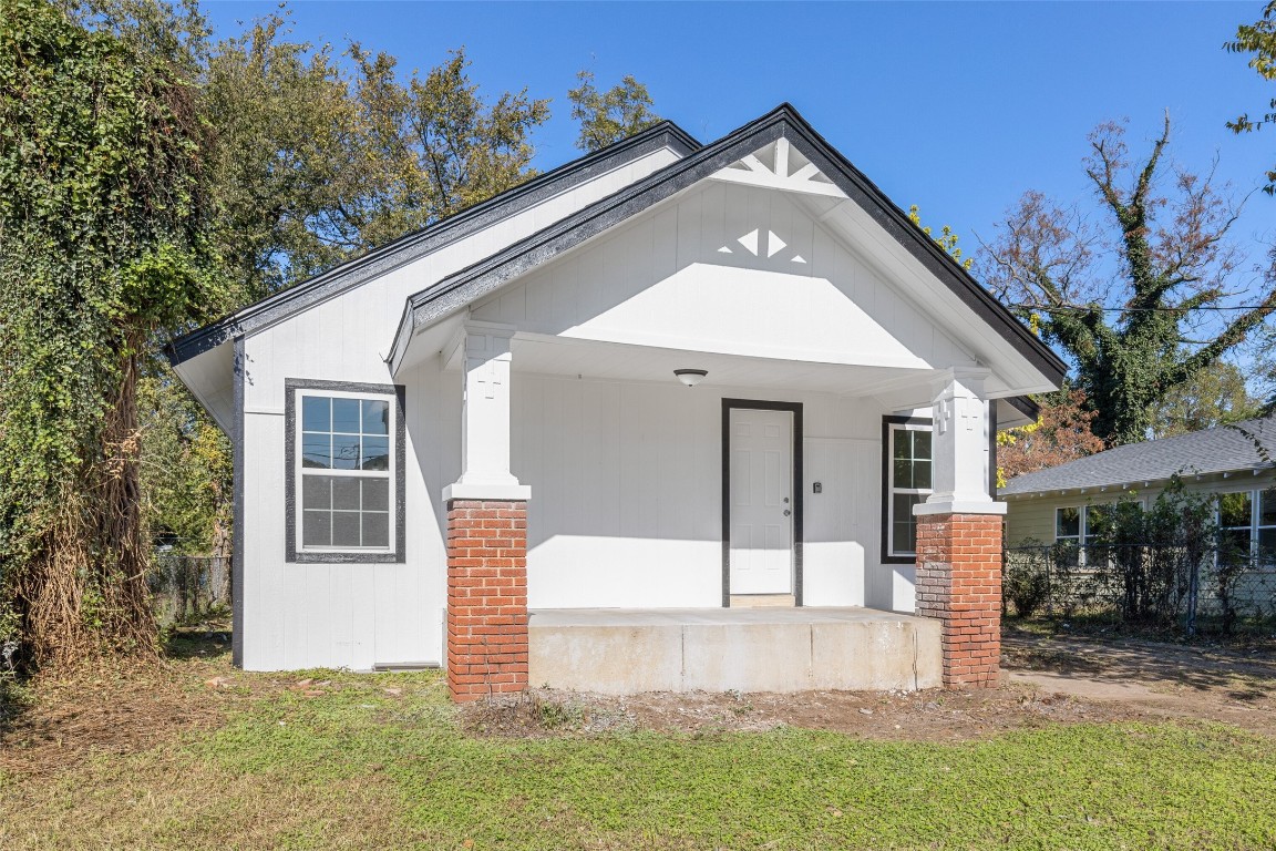 2619 Lenway Street Dallas TX 75215