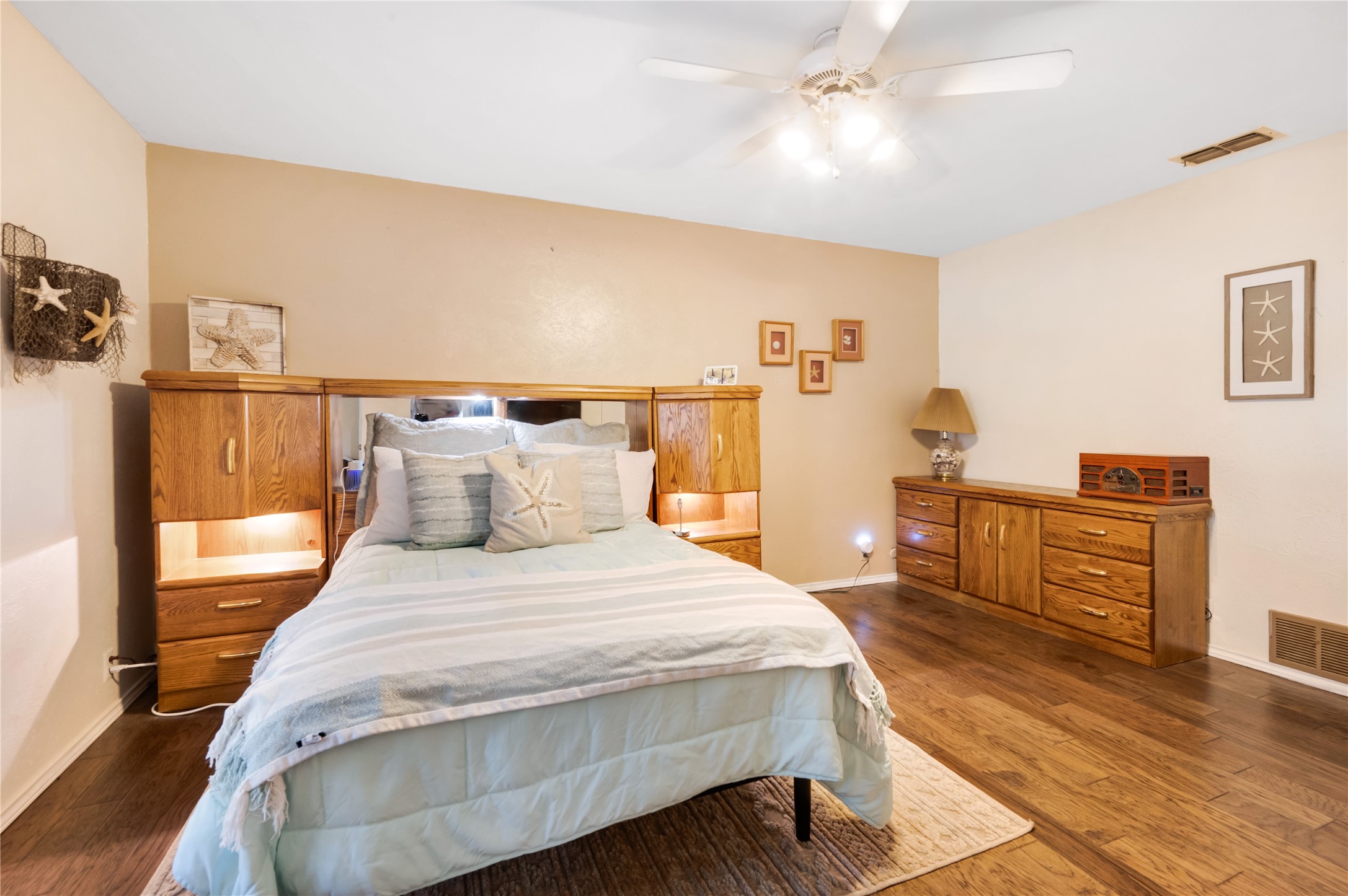 840 S Ridgeway Drive Cleburne TX 76033