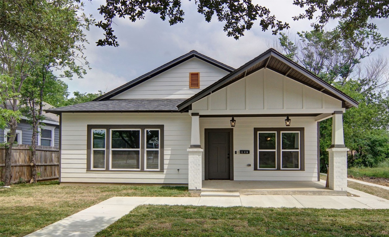 957 E Humbolt Street Fort Worth TX 76104