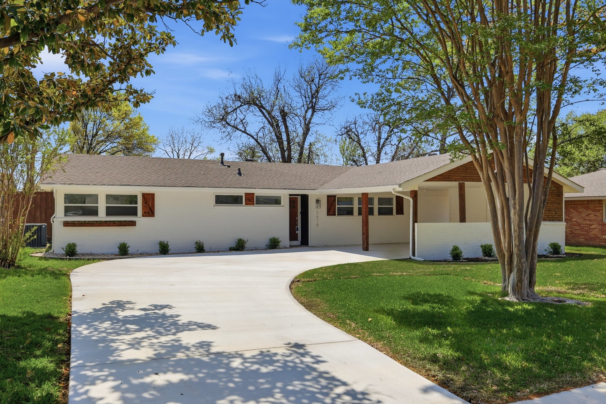3616 Woodleigh Drive Dallas TX 75229