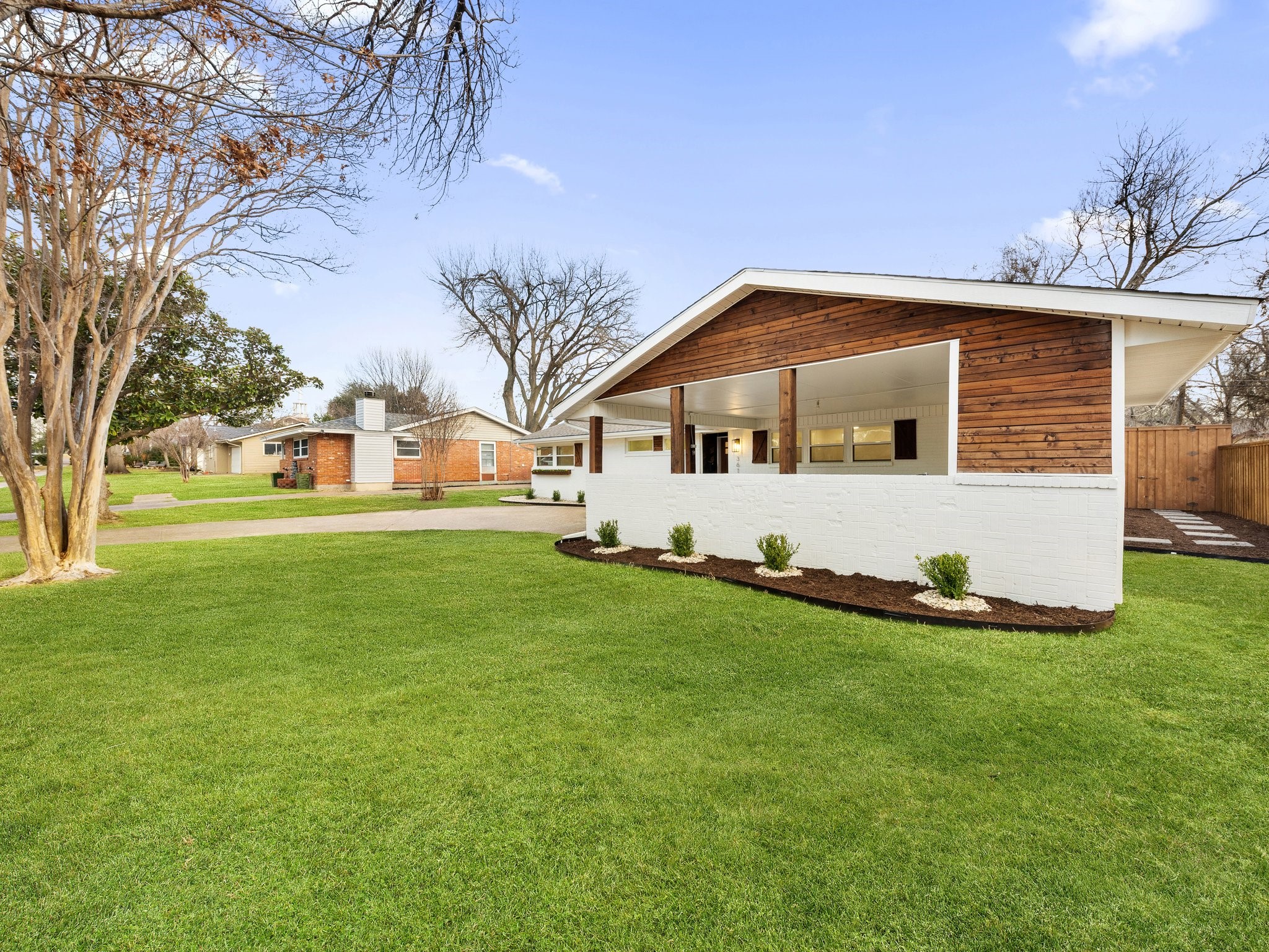 3616 Woodleigh Drive Dallas TX 75229