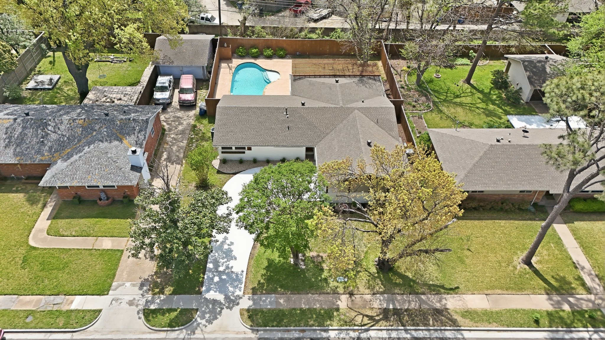 3616 Woodleigh Drive Dallas TX 75229