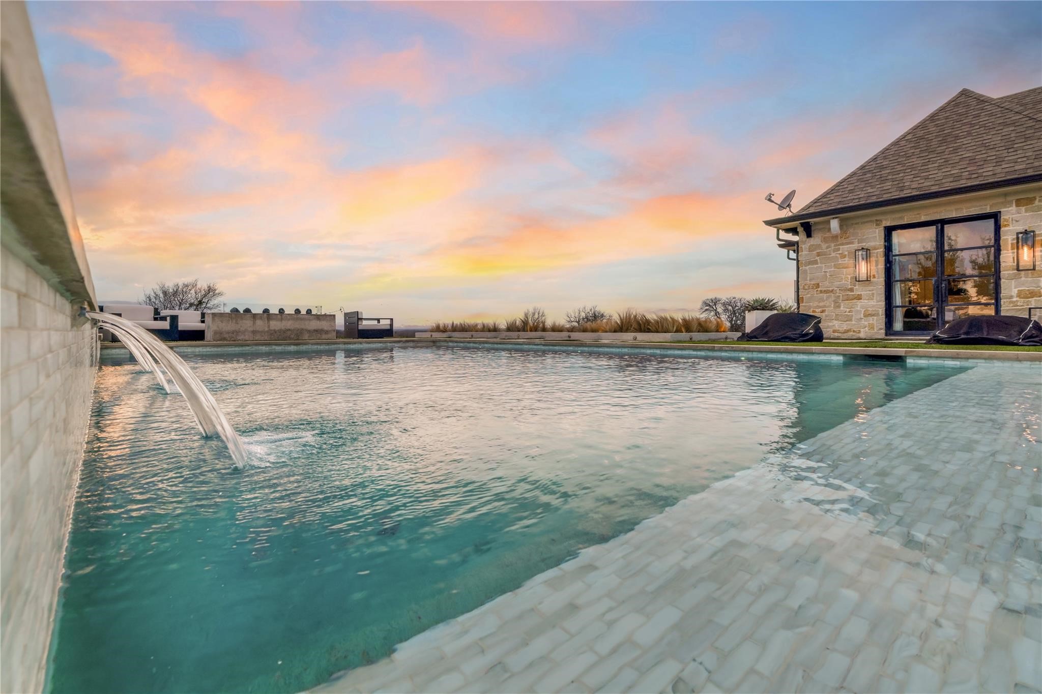 2106 County Road 43250 Paris TX 75462