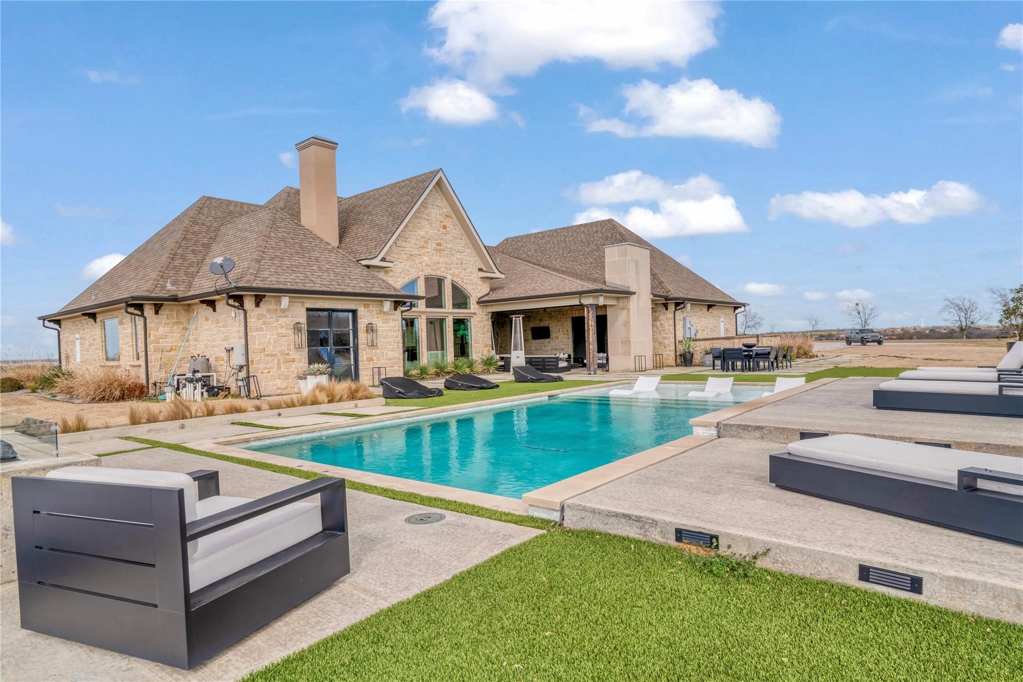 2106 County Road 43250 Paris TX 75462