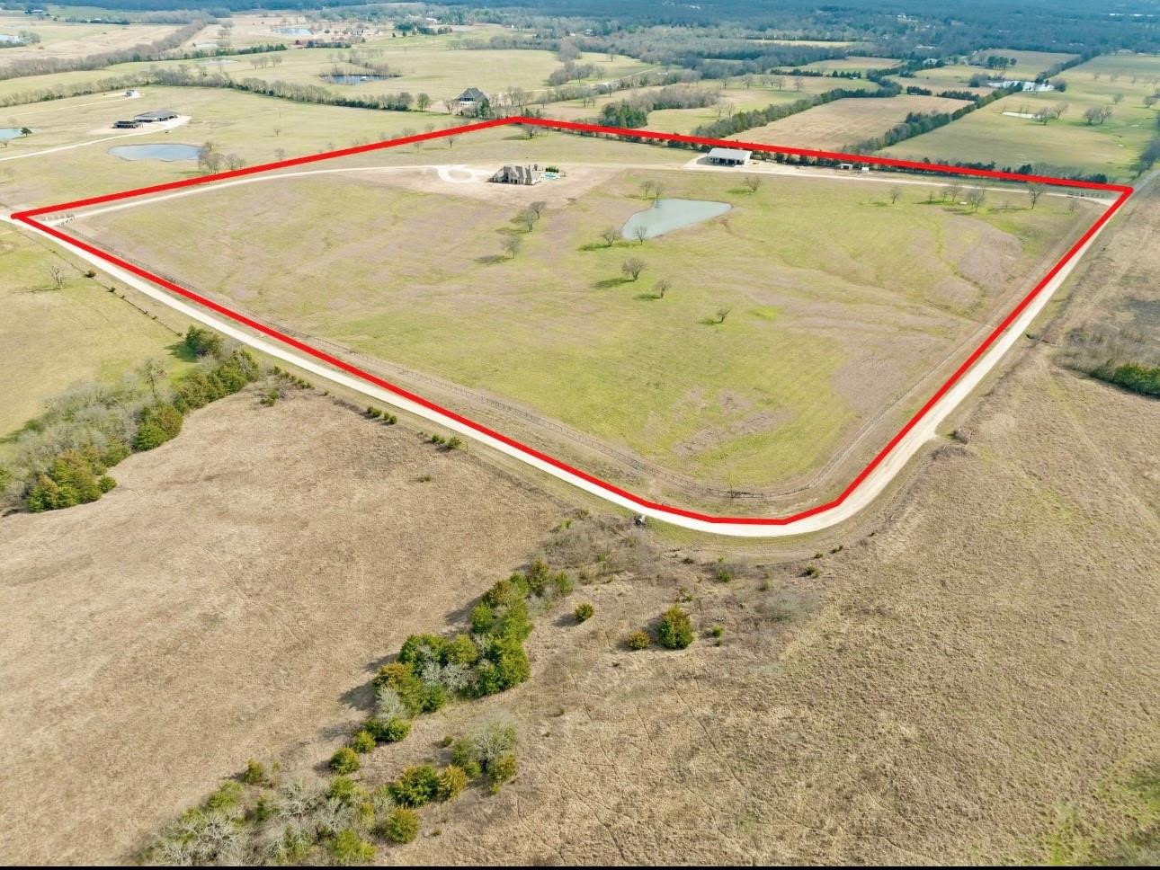 2106 County Road 43250 Paris TX 75462