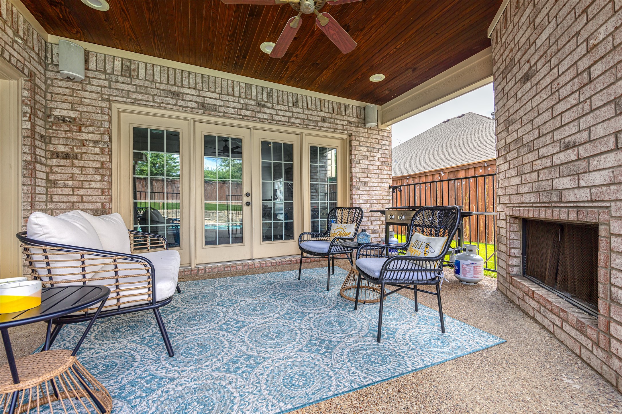 9427 Vista Circle Irving TX 75063
