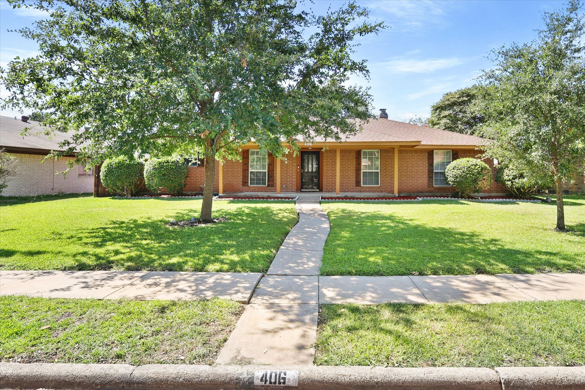 406 Quintana Drive Garland TX 75043