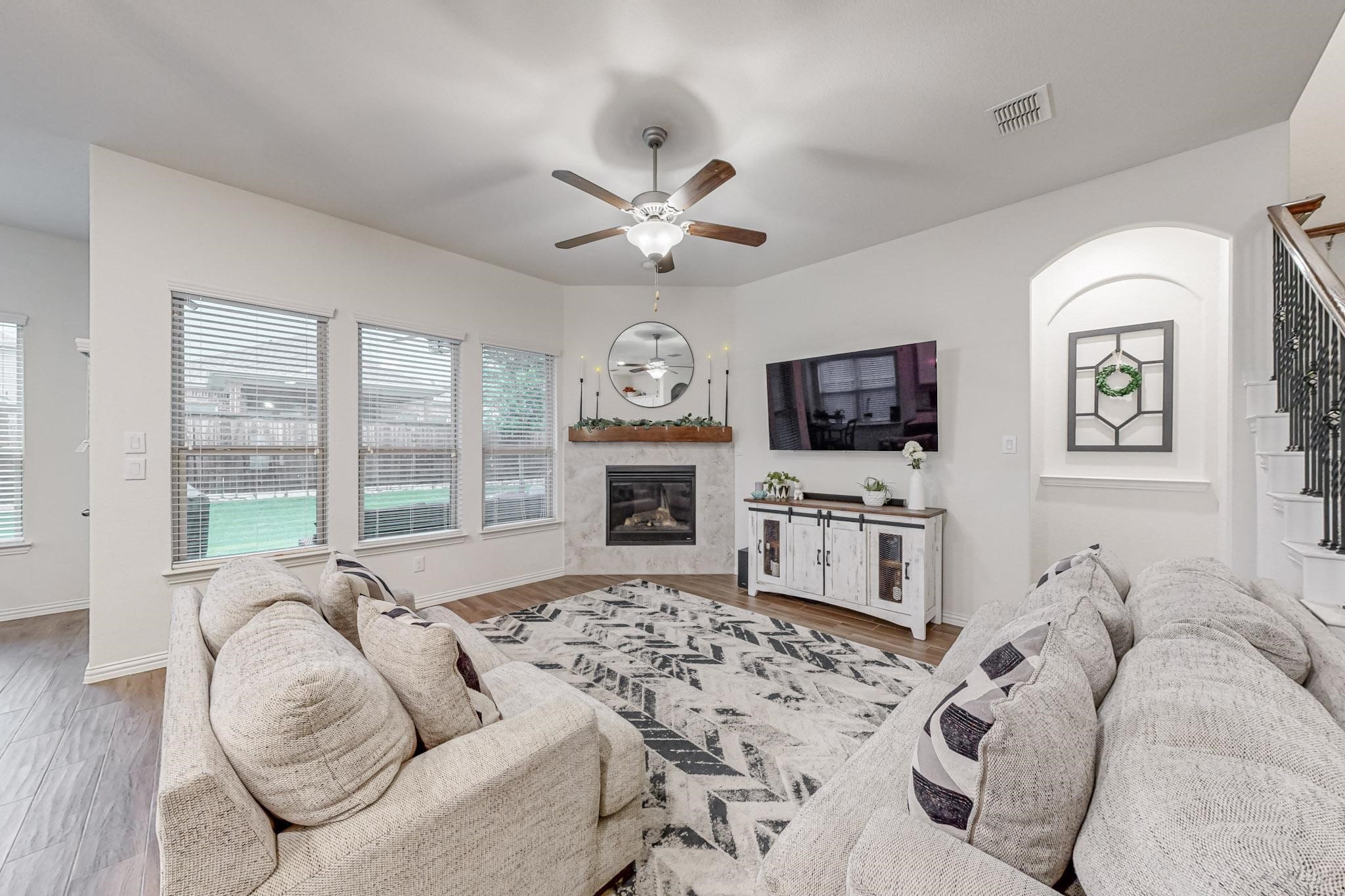 4542 Frost Avenue Aubrey TX 76227