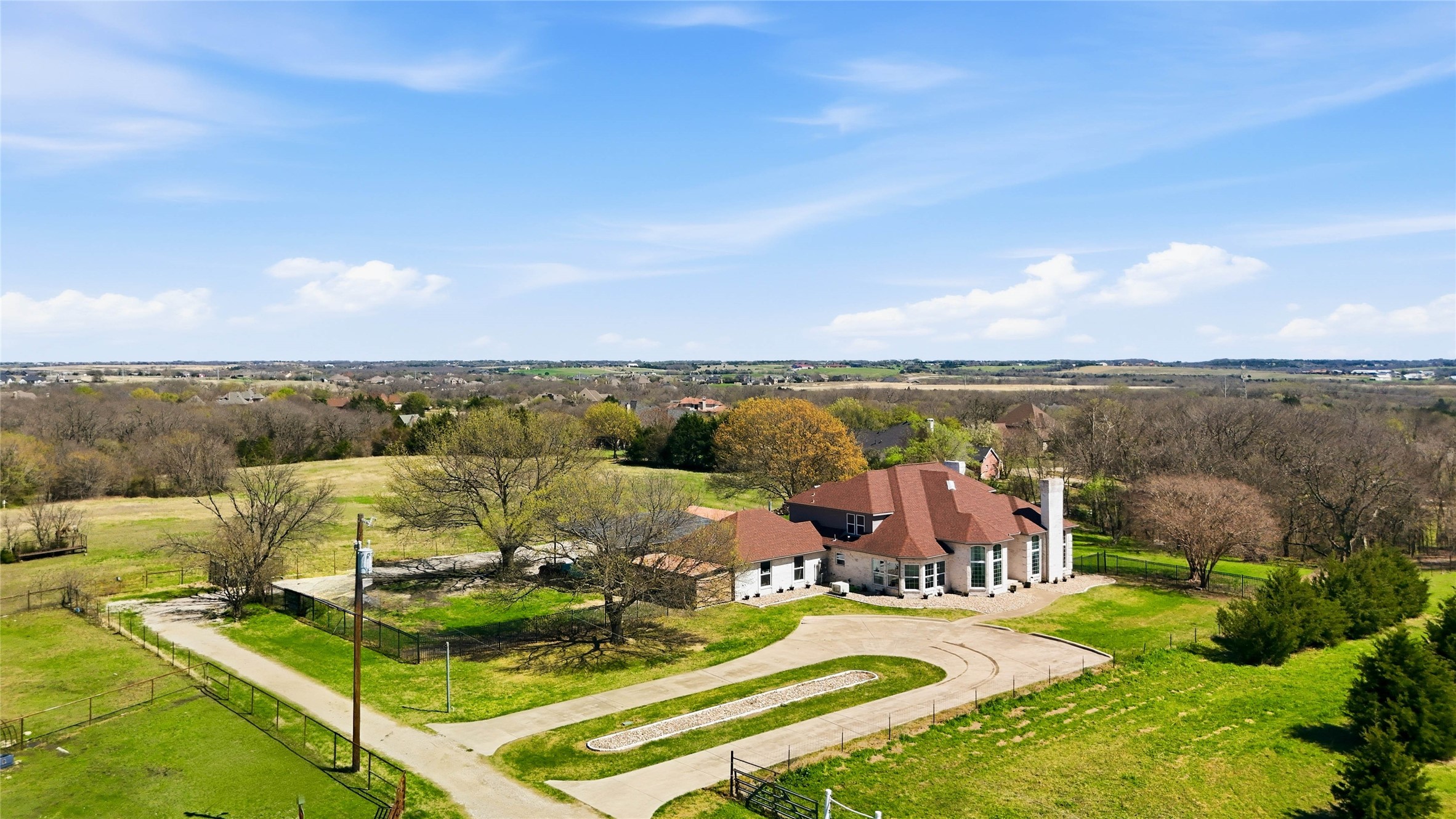 243 S King Road Heath TX 75126