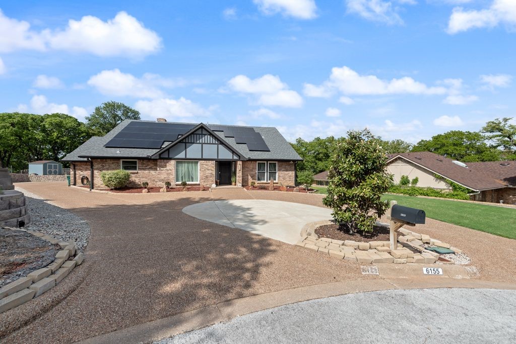 6155 Highwoods Court Fort Worth TX 76112