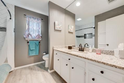 6155 Highwoods Court Fort Worth TX 76112