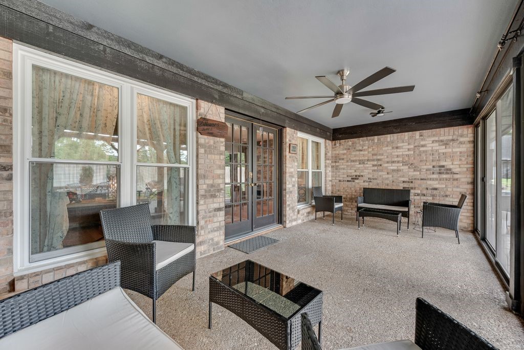 6155 Highwoods Court Fort Worth TX 76112