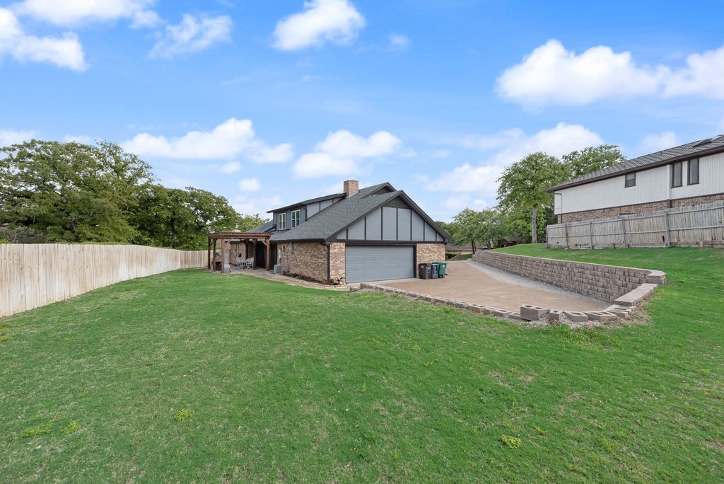 6155 Highwoods Court Fort Worth TX 76112