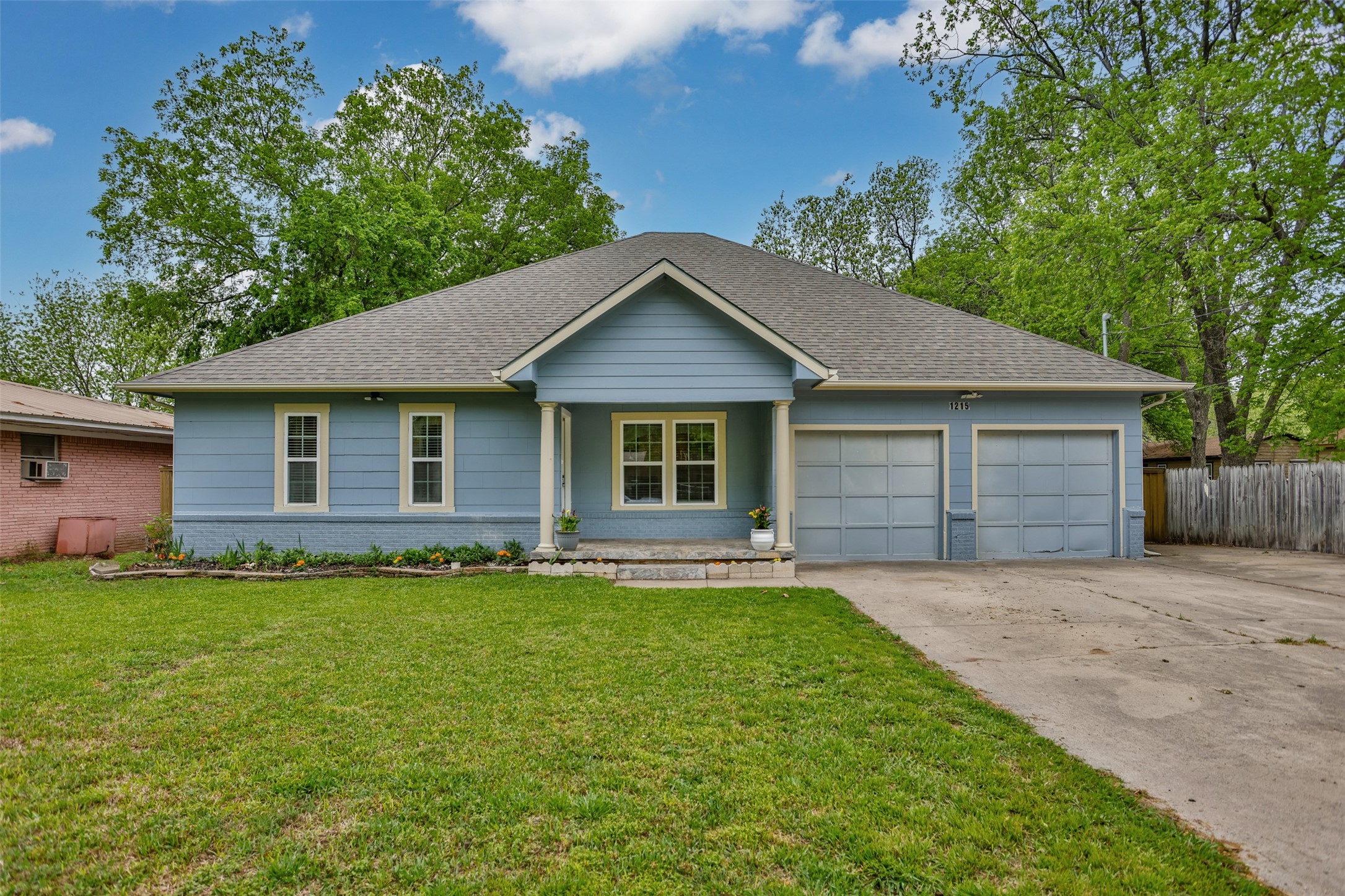 1215 S Taylor Street Gainesville TX 76240