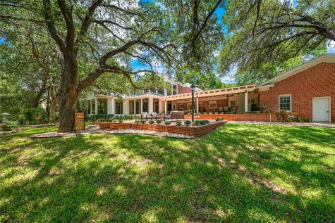 2825 Lake Air Drive Waco TX 76710