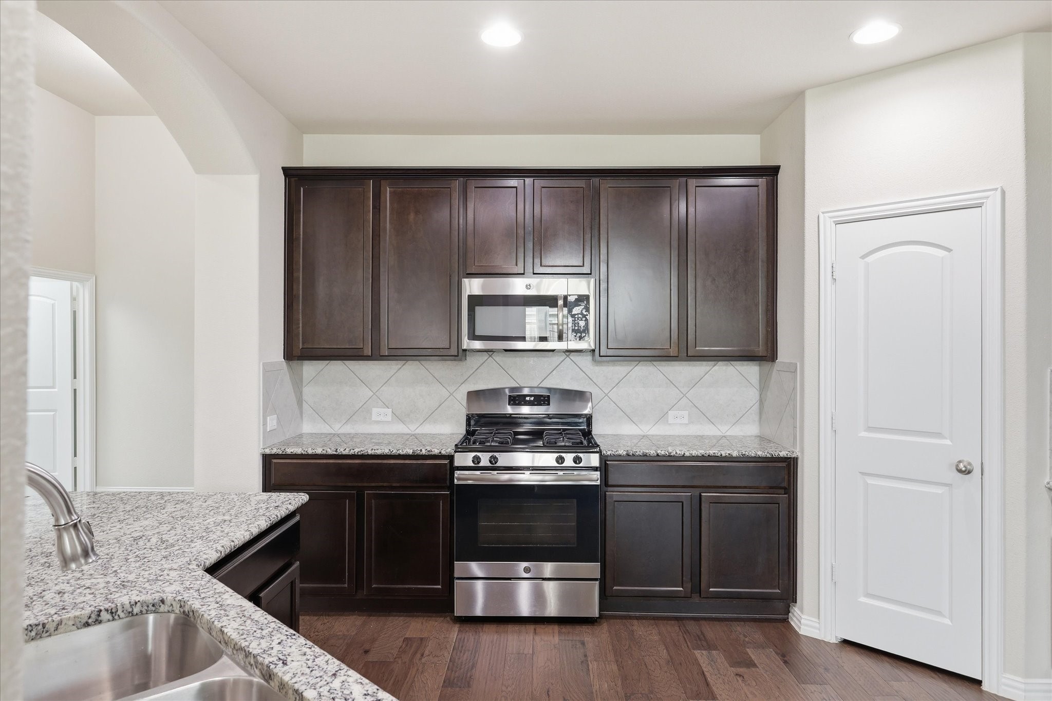 1513 Habersham Street Aubrey TX 76227
