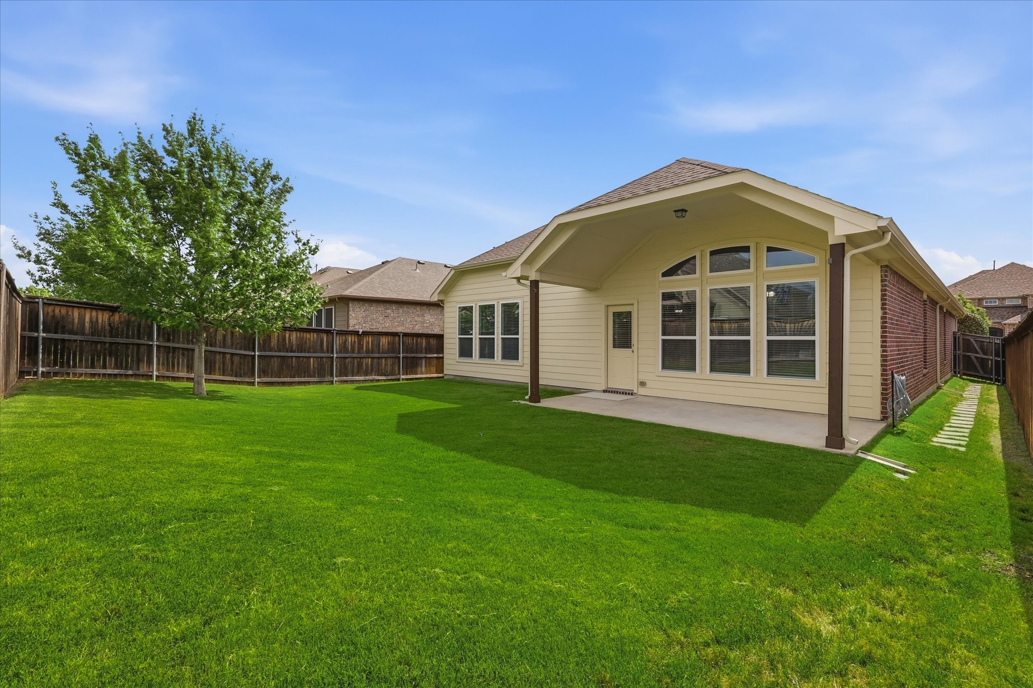 1513 Habersham Street Aubrey TX 76227