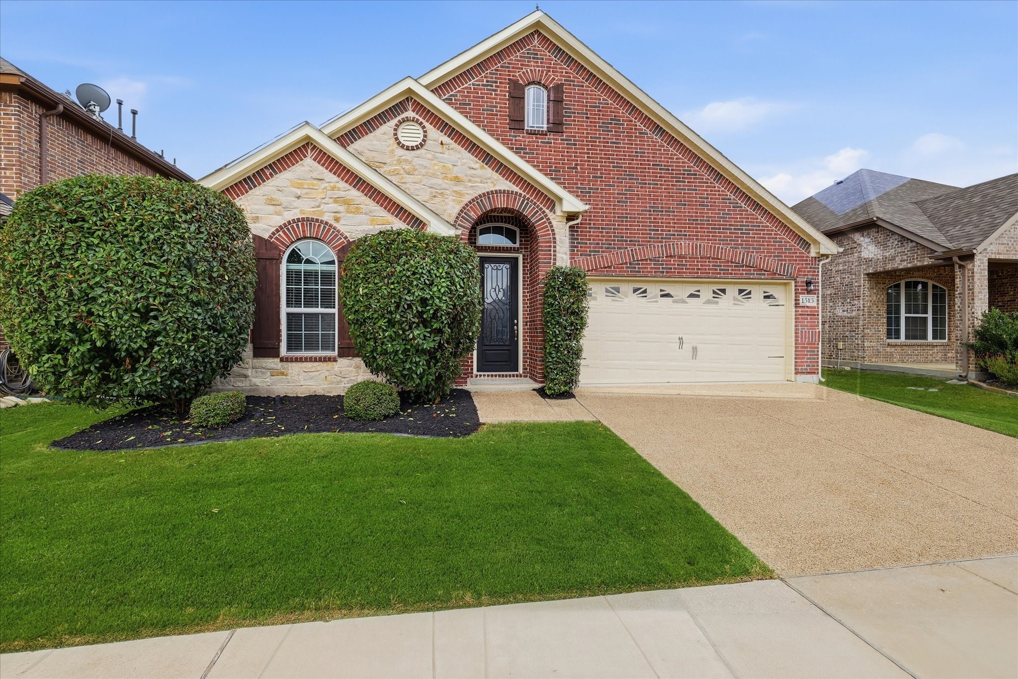 1513 Habersham Street Aubrey TX 76227