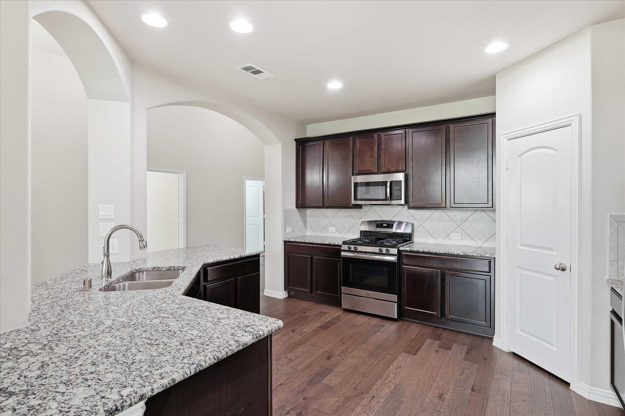 1513 Habersham Street Aubrey TX 76227